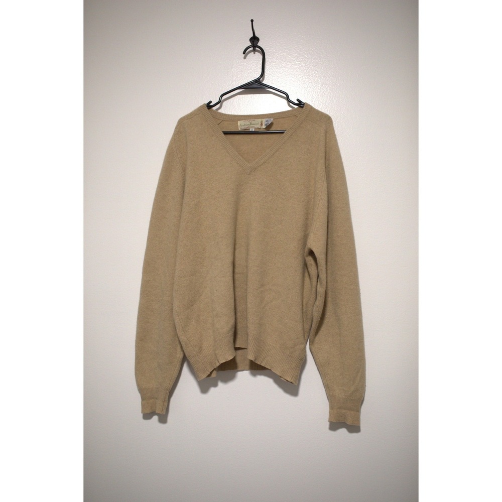 Andrew Stewart Cashmere V-Neck Sweater Tan Camel Made in Scotland Mens Medium